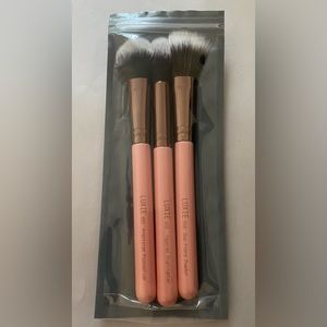 NWOT Luxie Beauty brushes